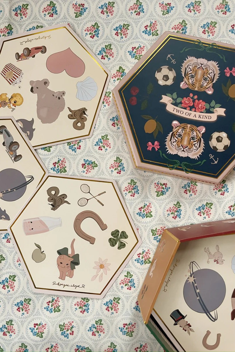 Настольная игра / Two Of A Kind