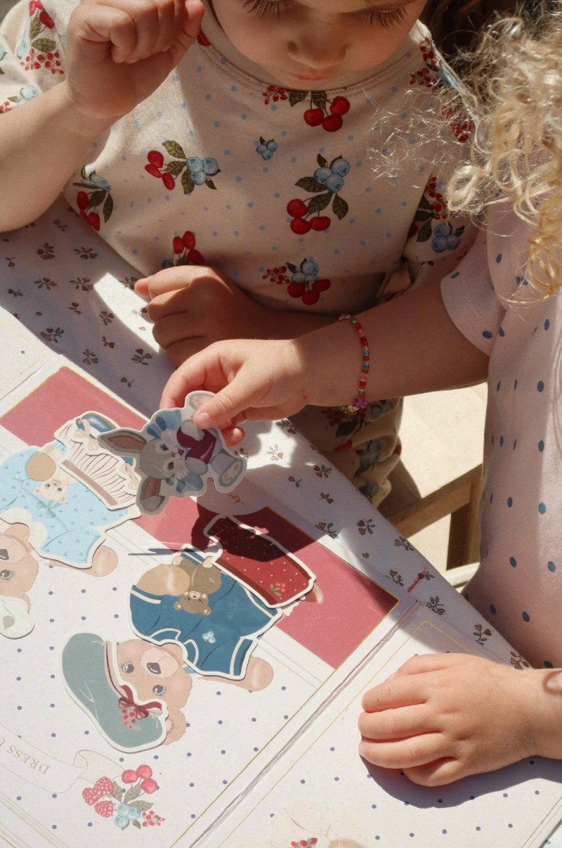 Книга с наклейками - медвежата / My Sticker World Teddy Bears