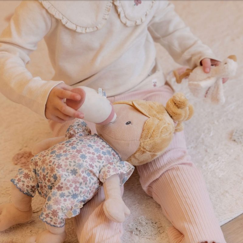 Кукла Julia с аксессуарами / Cuddly Baby Doll Julia (40 cm)